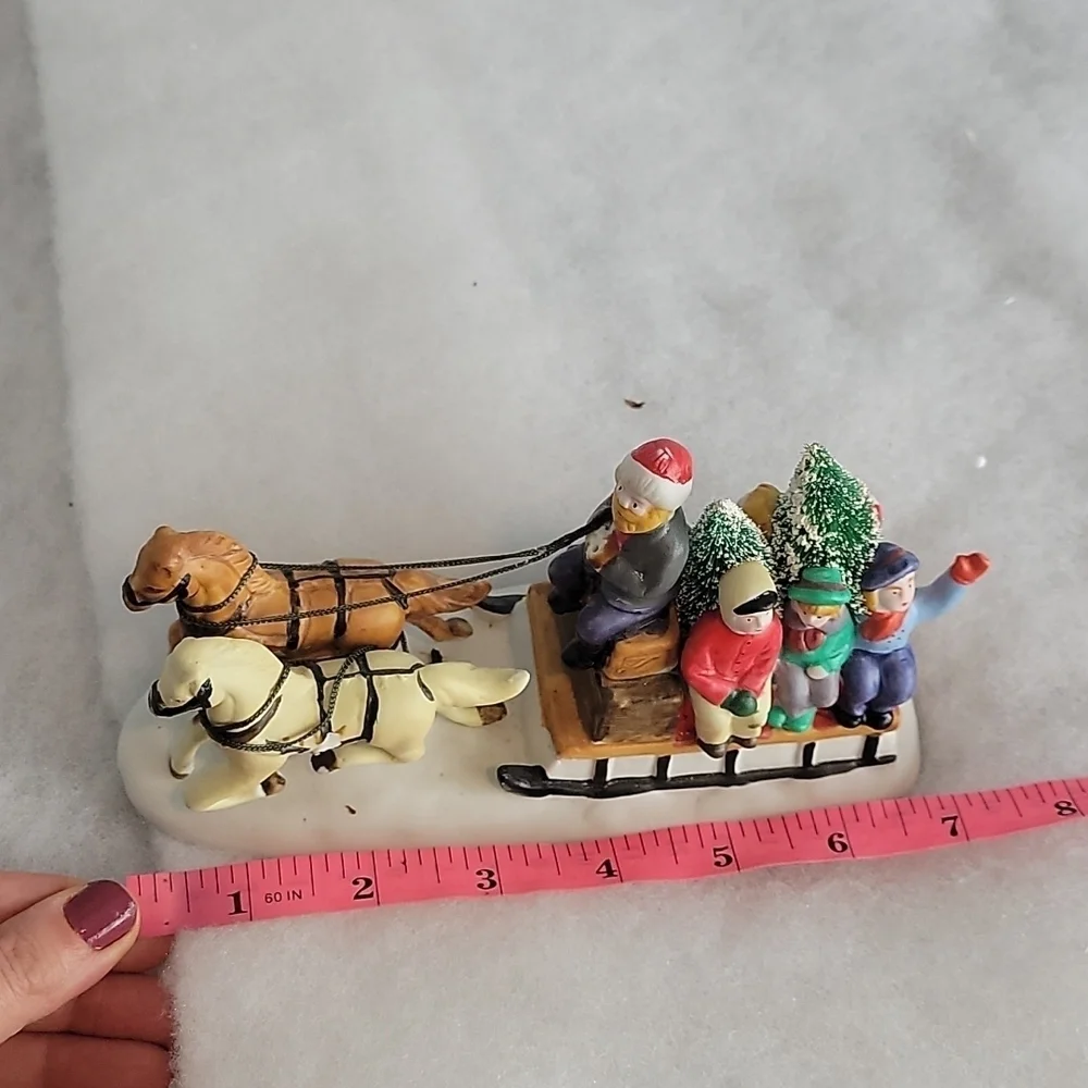 1993 Vintage Lexmas Dickensvale Christmas Horse Sleigh Porcelain Figurine
